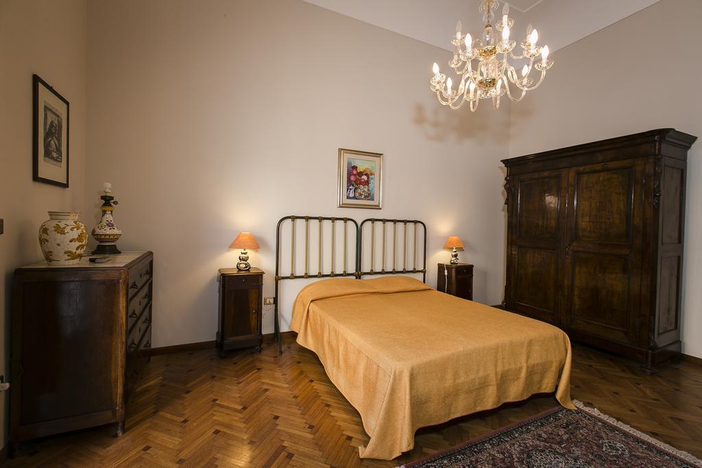 La Casa Della Zia Armenia Hotell Marsala Rum bild